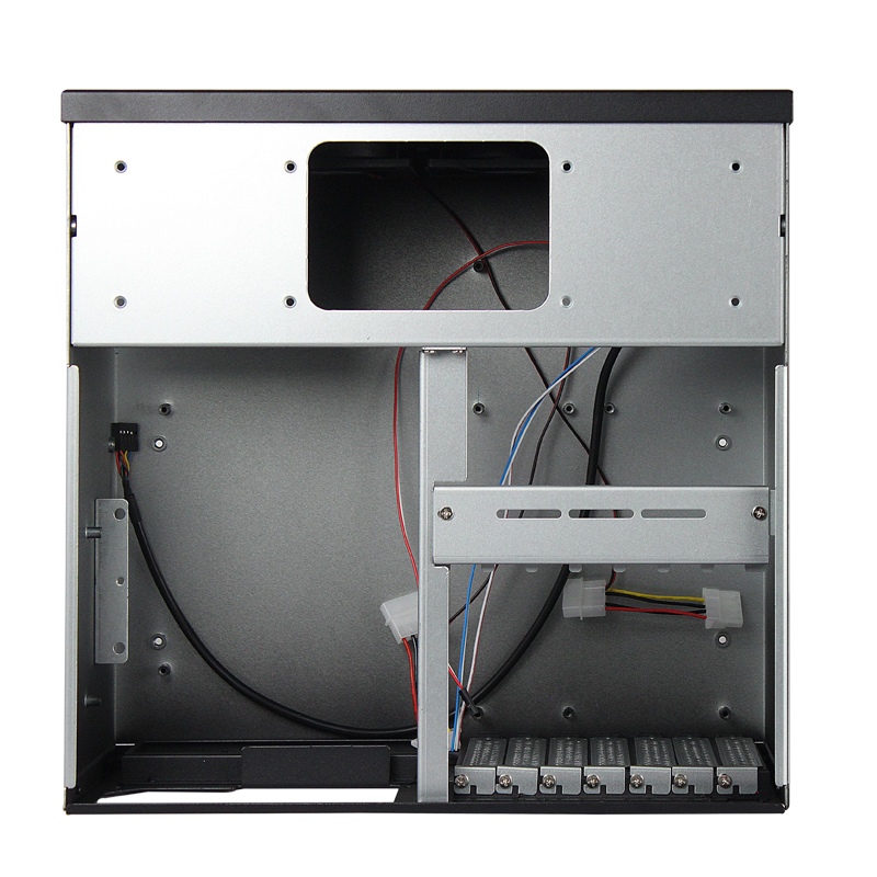 7-Slot Wallmount Server Chassis