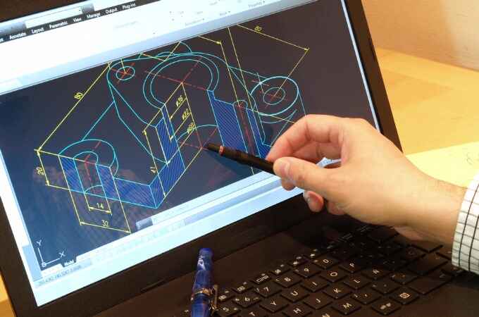 من التصميم باستخدام برنامج CAD إلى النموذج الأولي للإنتاج